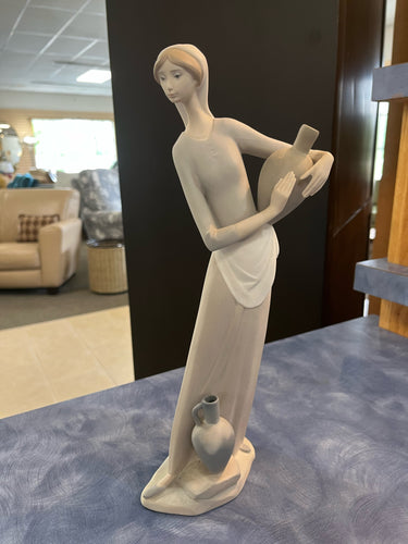 Lladro Porcelain Figurine