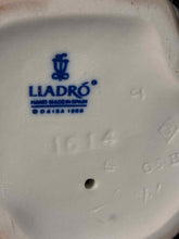 Load image into Gallery viewer, Lladro 3 Piece Figurine