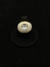 Load image into Gallery viewer, 1 Piece Kenneth Lane Rhinestone White Ring