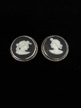 Load image into Gallery viewer, Earrings