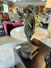 Load image into Gallery viewer, Figurine