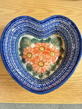 Load image into Gallery viewer, Unikat Pottery 1 Piece Heart Floral Blue Print Bakeware