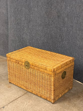 Load image into Gallery viewer, Woven Wicker Blanket Chest