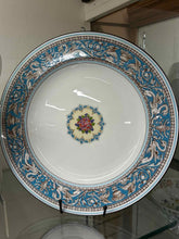Load image into Gallery viewer, Wedgwood Florentine Dinnerware set