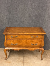 Load image into Gallery viewer, Minton Spidell Dutch Bombe Chest