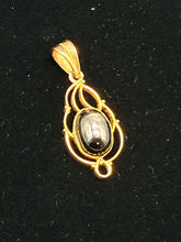 Load image into Gallery viewer, Gold Pendant